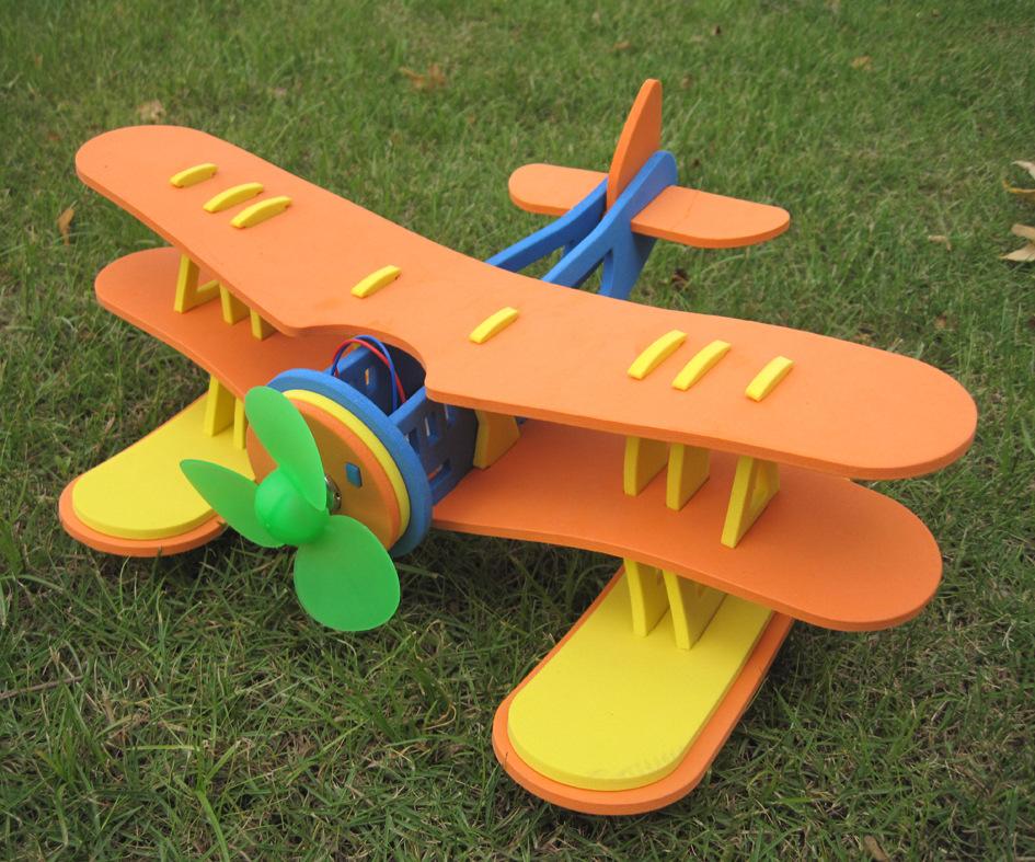 室內(nèi)手工團(tuán)建“飛行時代”