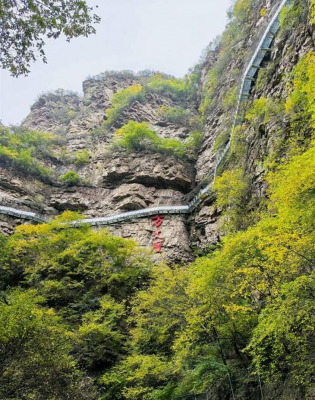 平谷京東大峽谷一天團(tuán)建拓展活動(dòng)